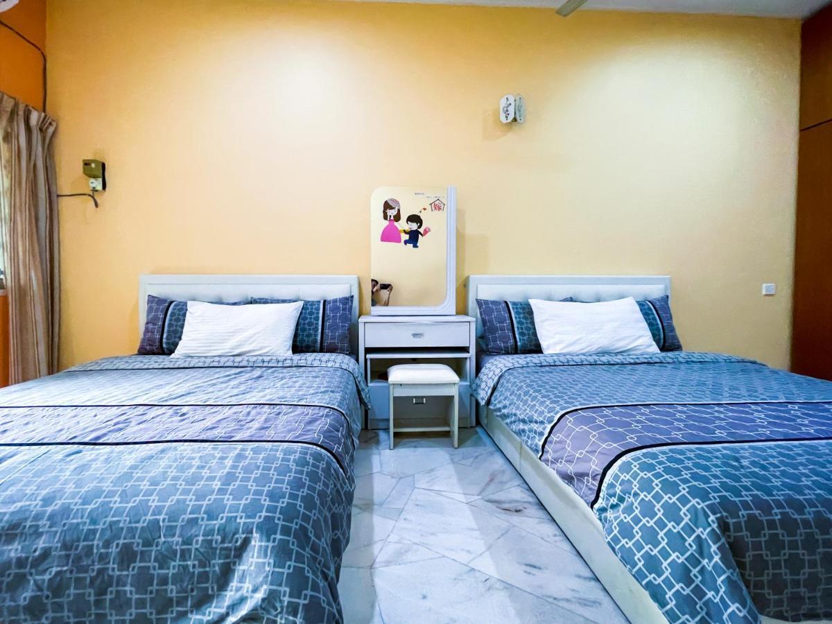 Gather Here In 62 @ Town Center Holiday home *